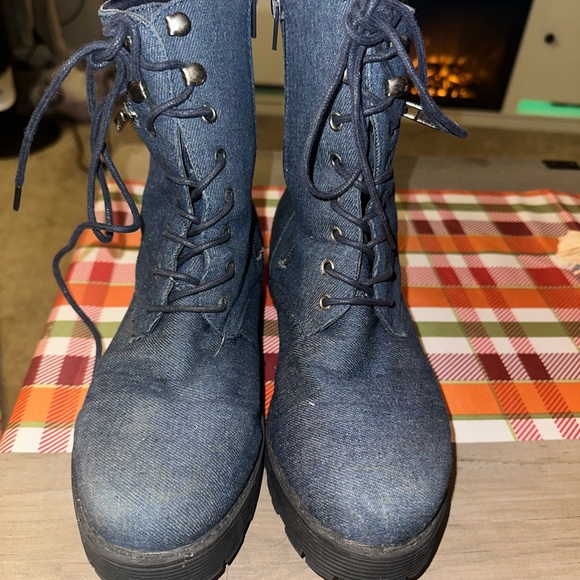 Shoes - Women’s blue jeans color boots size 8